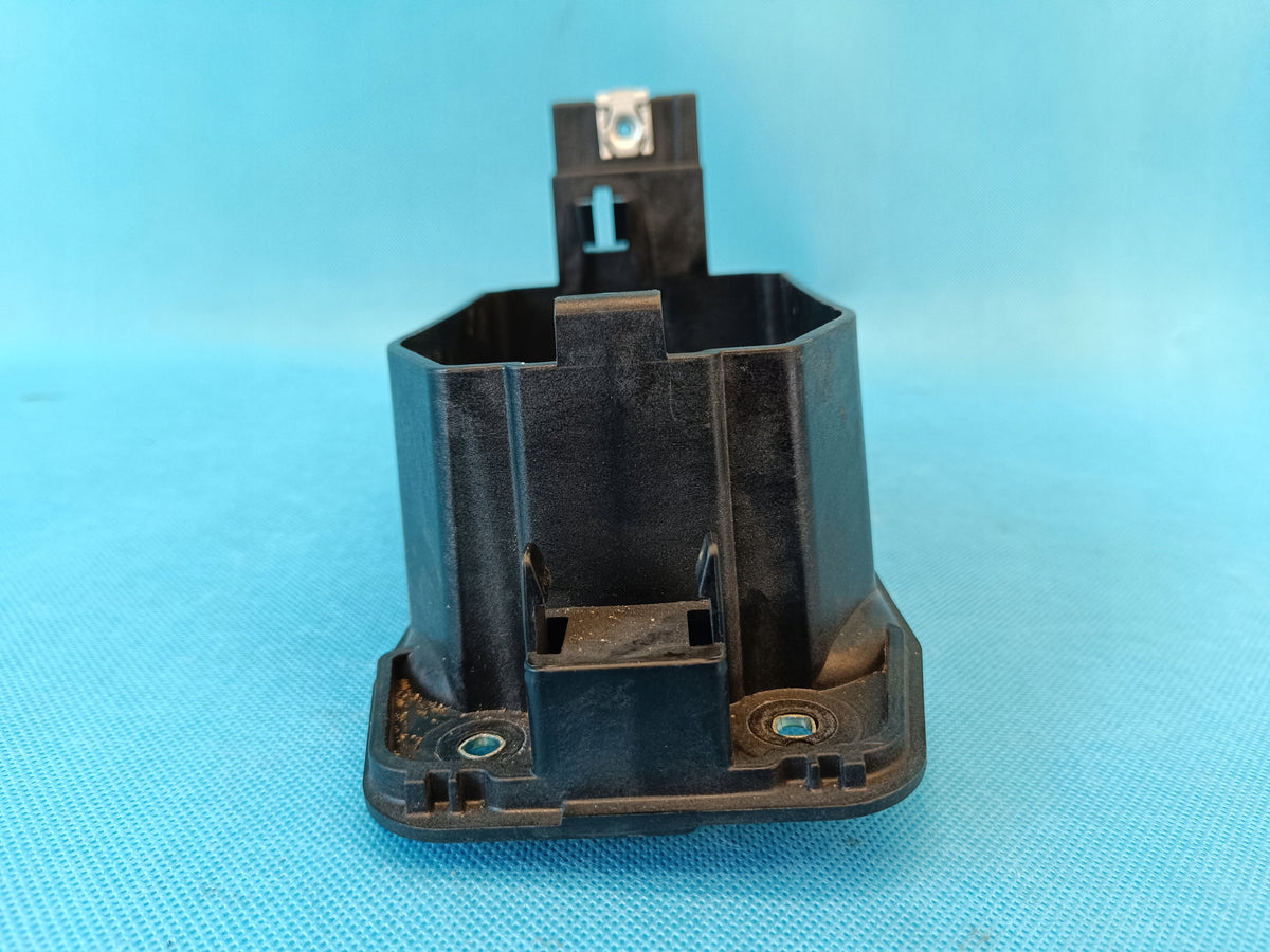 VW GOLF VIII VARIANT 1.5 e-TSI 2021 R GEAR JACK BASE 5H0863233B