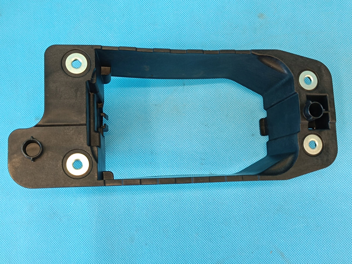 VW GOLF VIII VARIANT 1.5 e-TSI 2021 R GEAR JACK BASE 5H0863233B