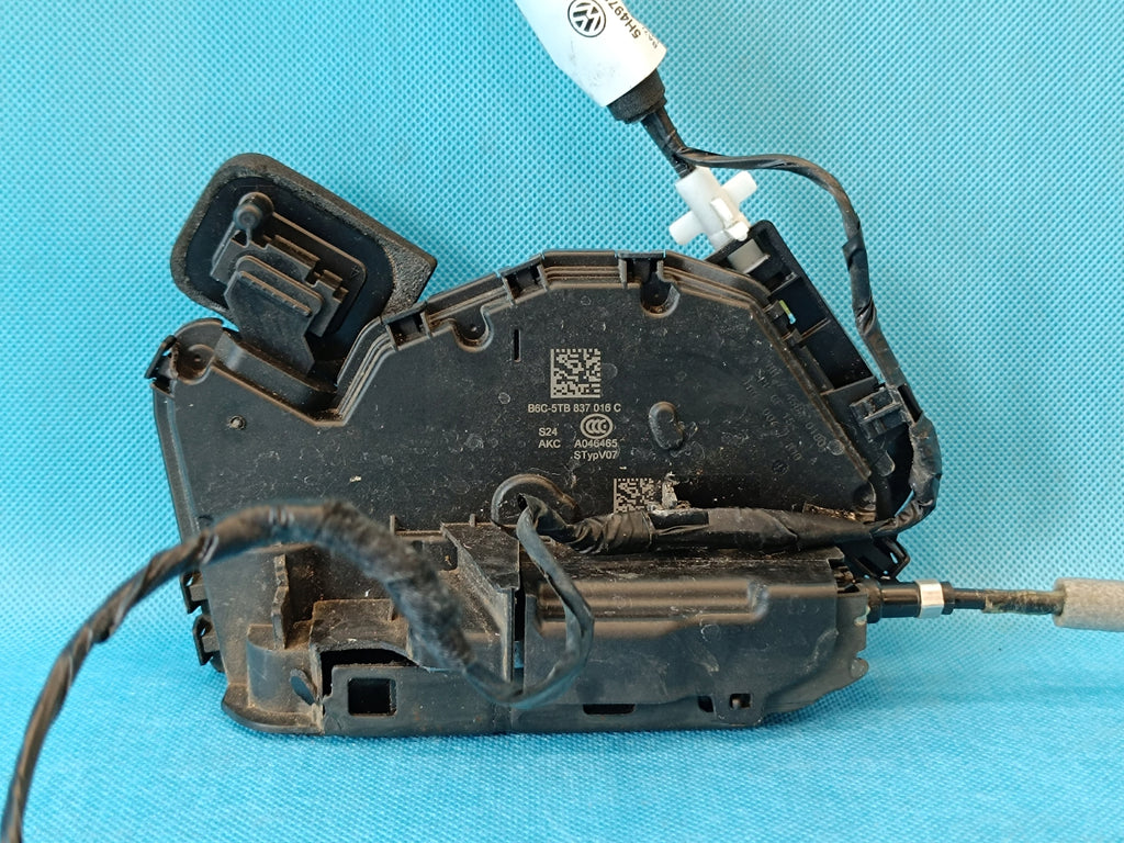VW GOLF VIII VARIANT 1.5e-TSI 21R BUNDLE DOOR LOCK RIGHT FRONT 5TB837016C
