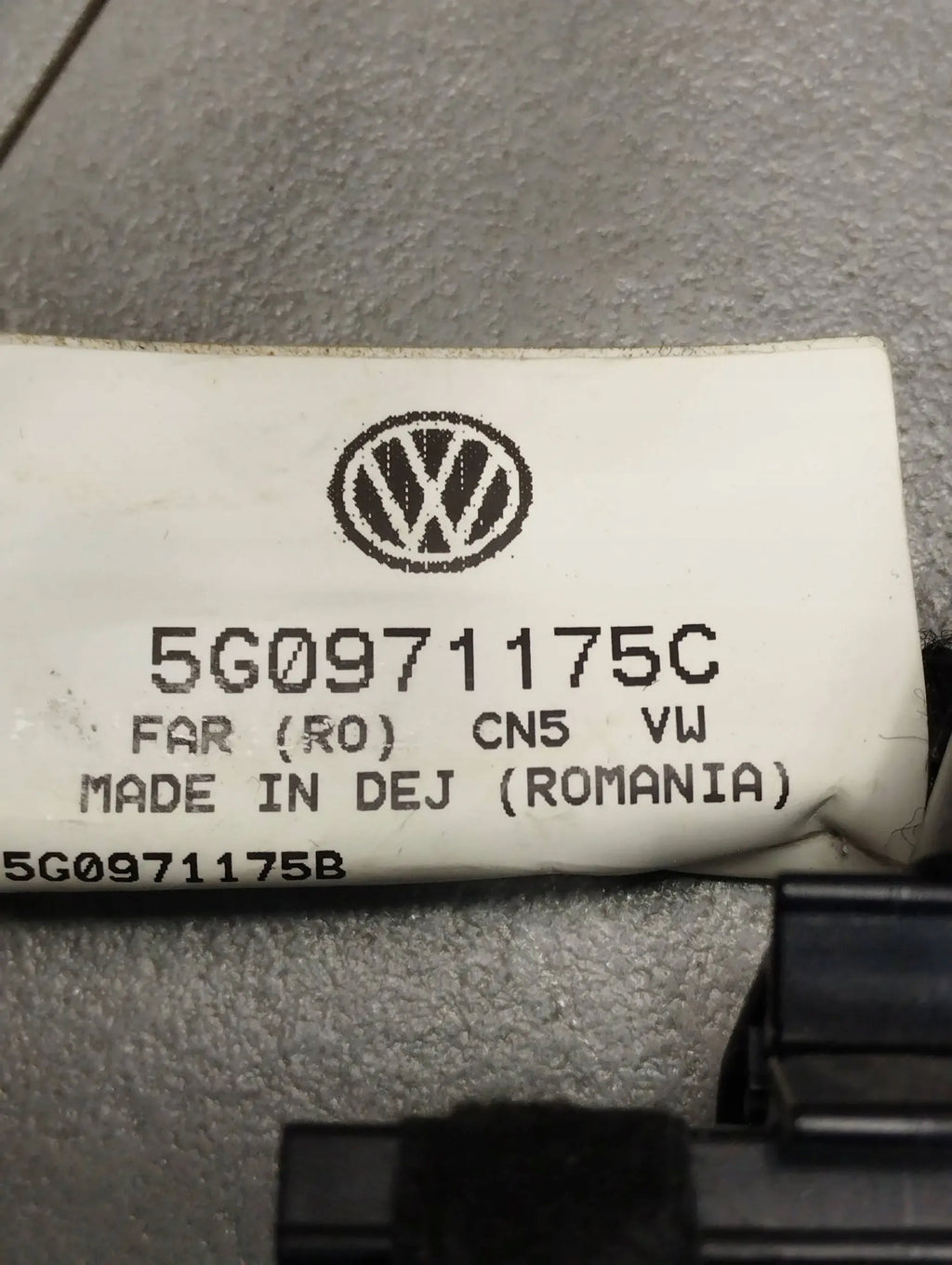 VW Golf VII 7 R BEAM FLAPS REAR 5G0971175C