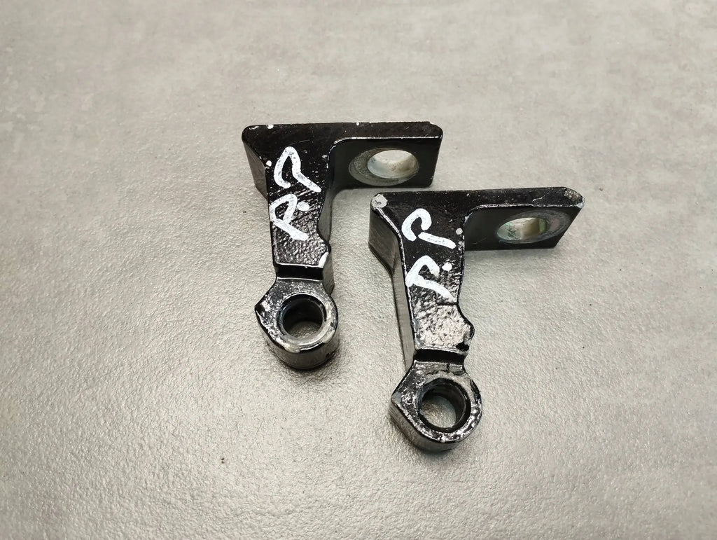VW Golf VII DOOR HINGES RIGHT FRONT 8K0831402D