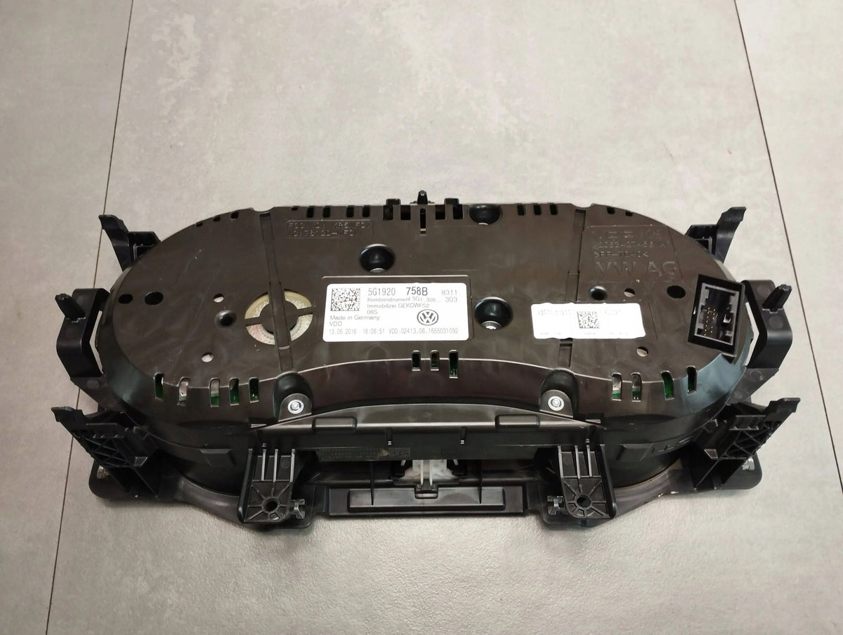 VW Golf VII R 2.0 TFSI COUNTER CLOCKS 5G1920758B