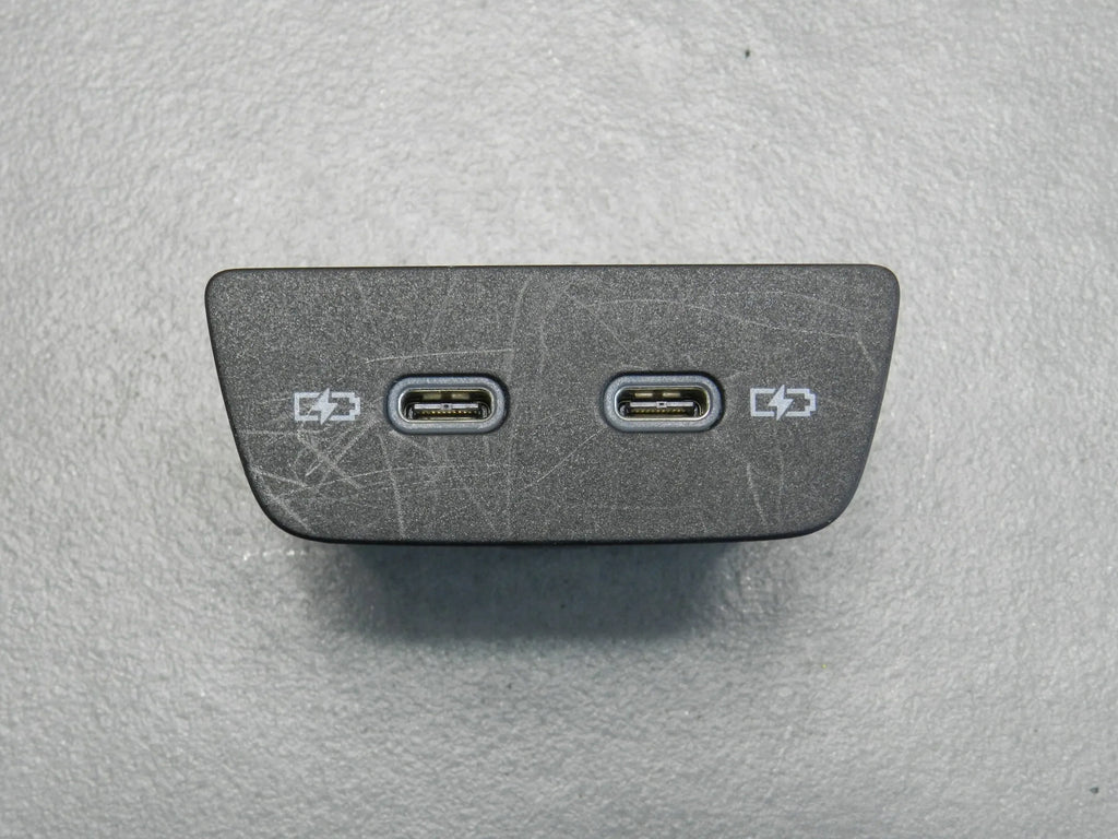VW Golf VIII USB Port 2G6035954