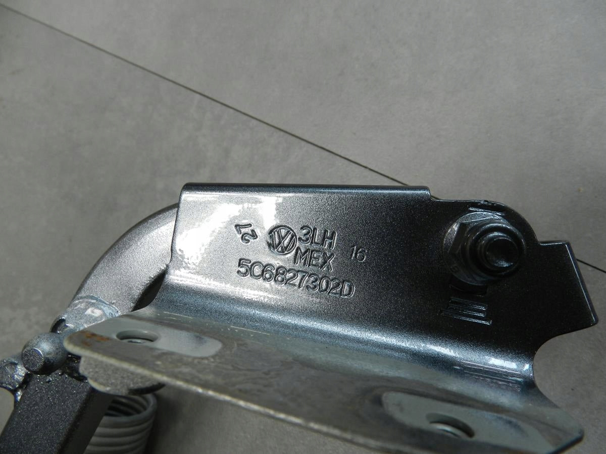 VW JETTA 5C FLAP HINGE RIGHT 5C6827302D
