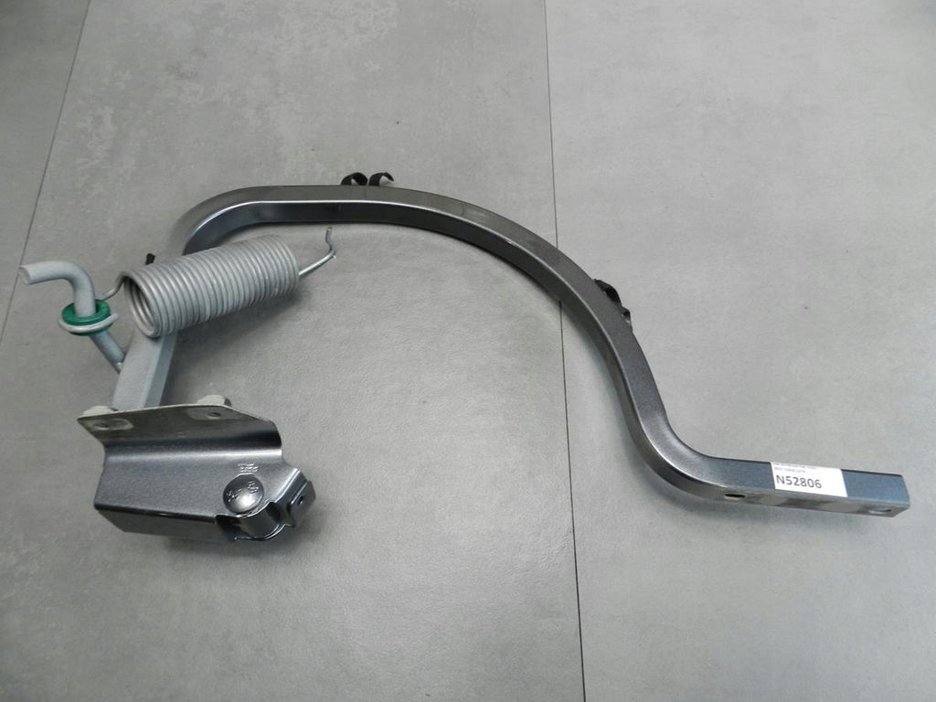 VW JETTA 5C FLAP HINGE RIGHT 5C6827302D