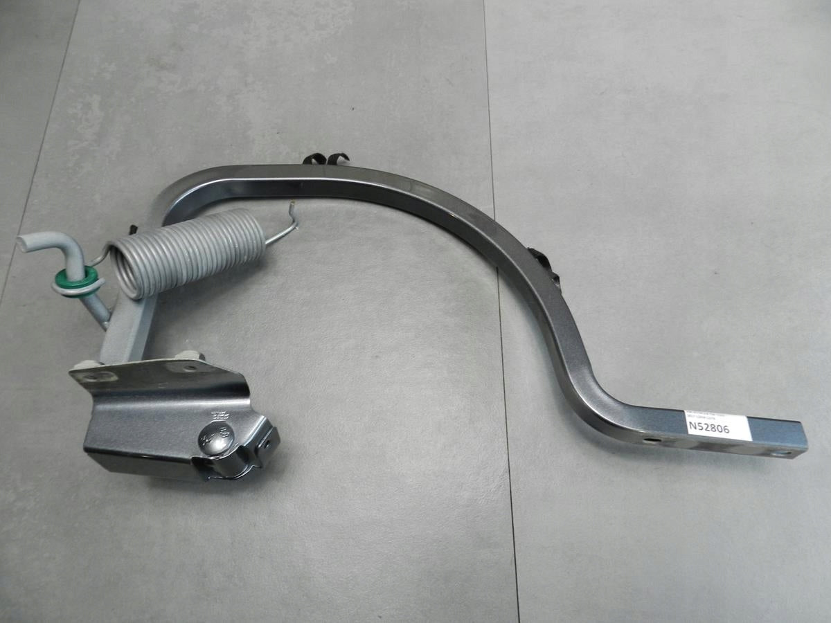 VW JETTA 5C FLAP HINGE RIGHT 5C6827302D