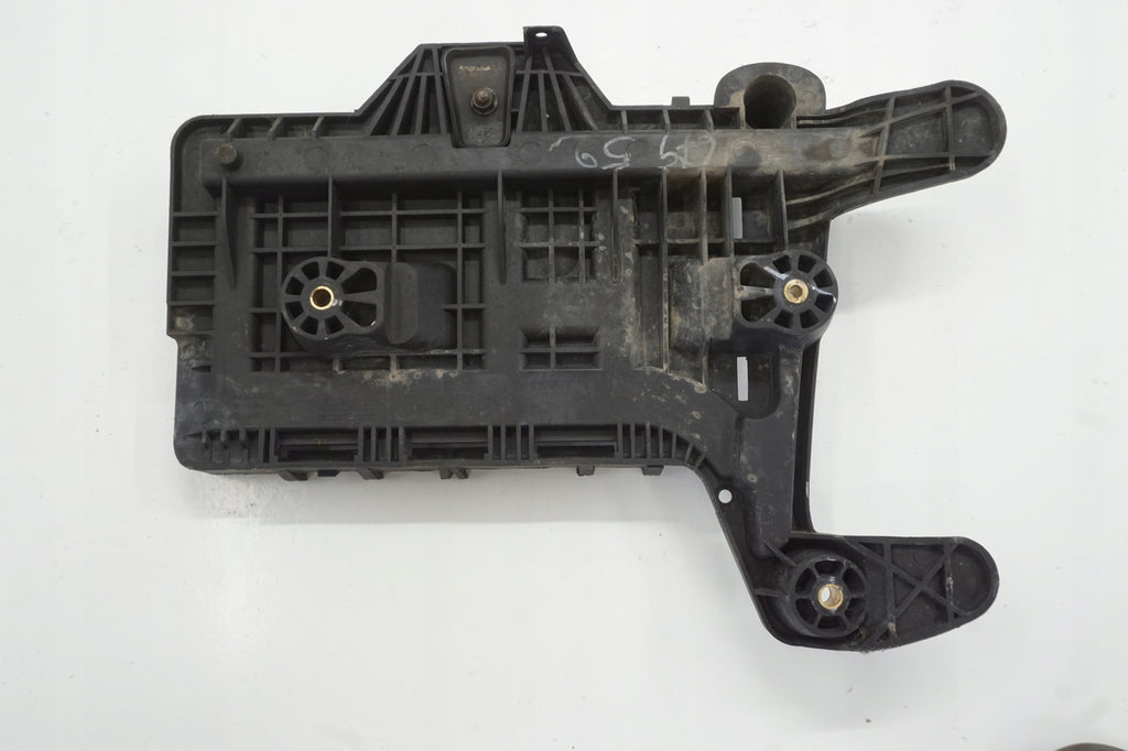 VW JETTA V 05-11 BATTERY BASE 1KM915333