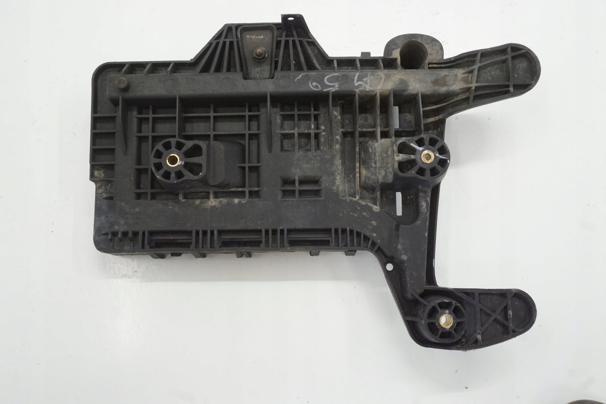 VW JETTA V 05-11 BATTERY BASE 1KM915333