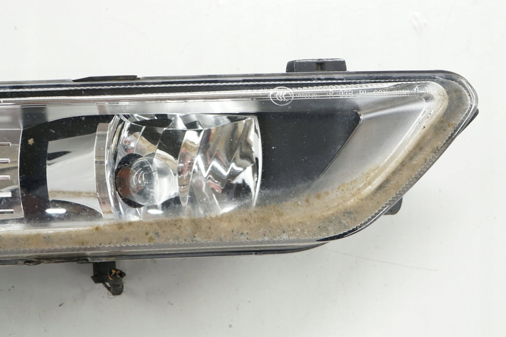 VW PASSAT B7 11R HALOGEN BUMPER RIGHT FRONT 3AA941662E