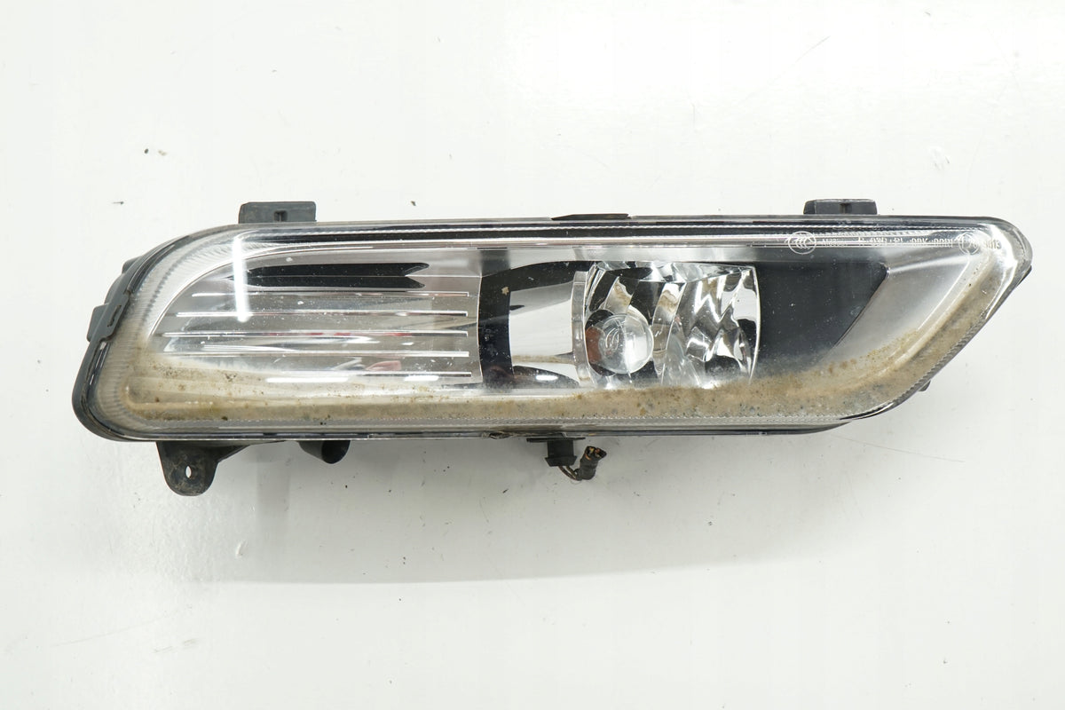 VW PASSAT B7 11R HALOGEN BUMPER RIGHT FRONT 3AA941662E