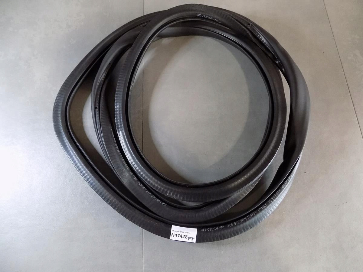 VW PASSAT B7 GASKET RIGHT REAR SEDAN 3C5867913B