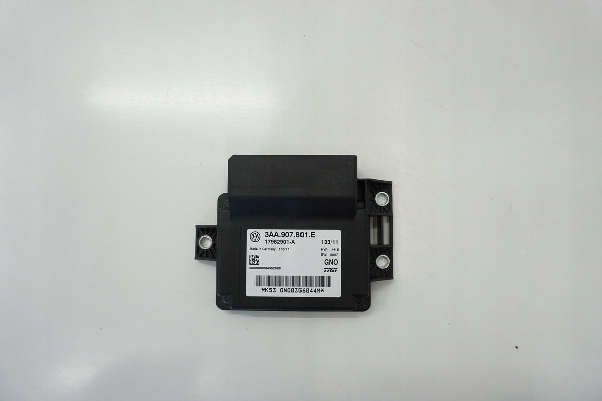 VW PASSAT B7 HANDBRAKE MODULE 3AA907801E