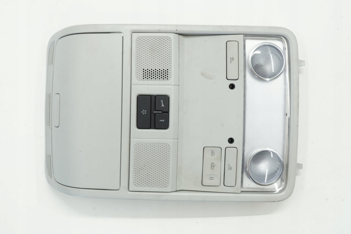 VW PASSAT B7 LAMP CABIN LIGHTING 3C0867489C 1K0947105AE