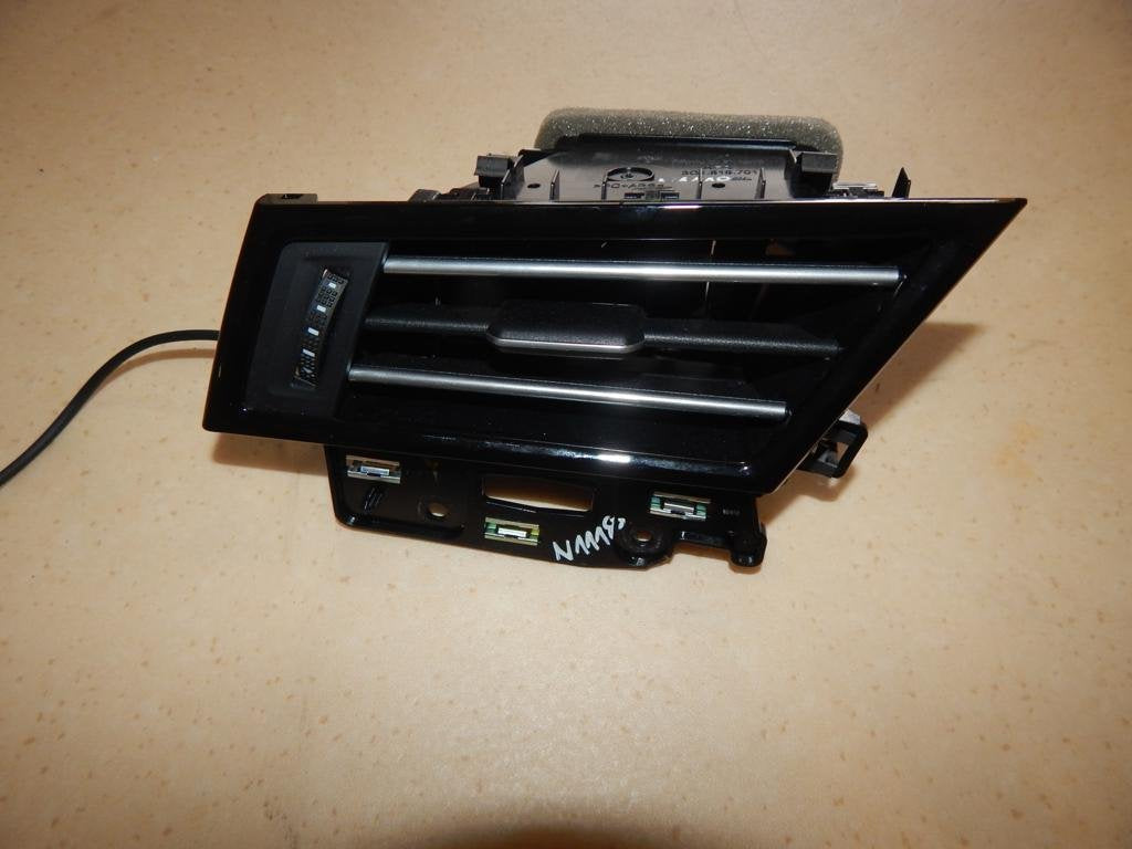 VW PASSAT B8 AIR VENT LEFT 3G1819701