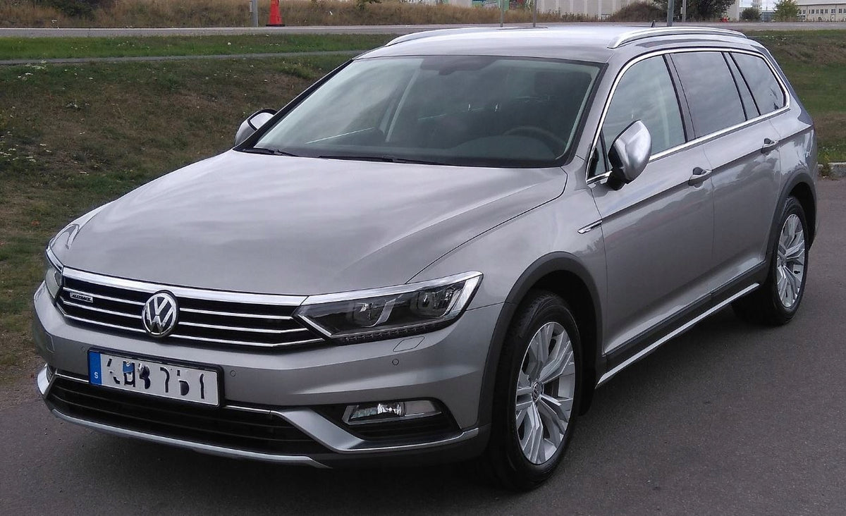 VW PASSAT B8 ALLTRACK 2019R DOOR DECOR LEFT REAR 3G0867449 PAINT CODE RU7
