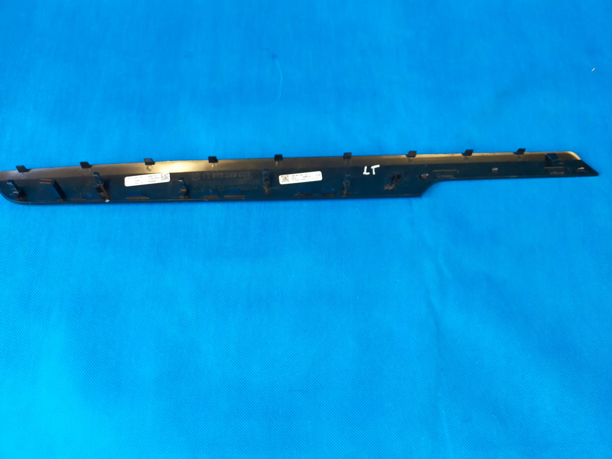 VW PASSAT B8 ALLTRACK 2019R DOOR DECOR LEFT REAR 3G0867449 PAINT CODE RU7