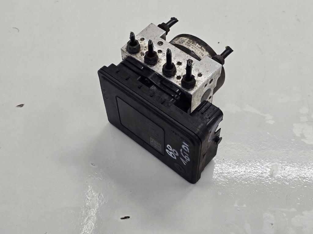 VW PASSAT B8 BRAKE PUMP ABS 1.6TDI 3Q0907379AA
