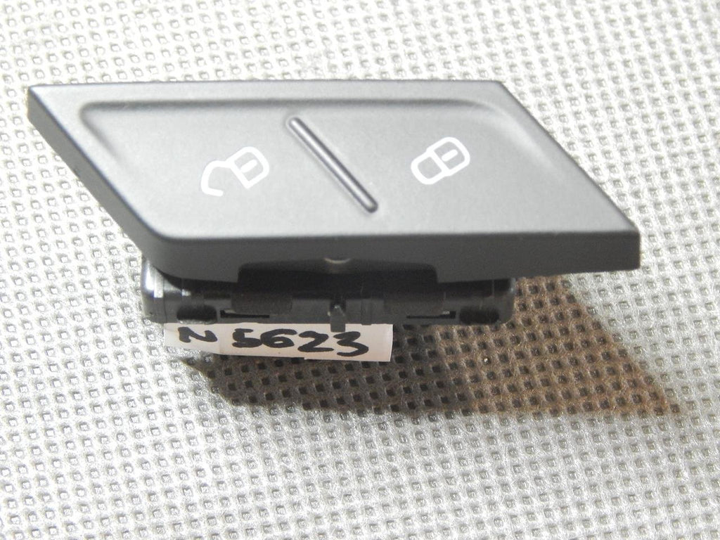 VW PASSAT B8 CENTRAL LOCK BUTTON 3G0962125A