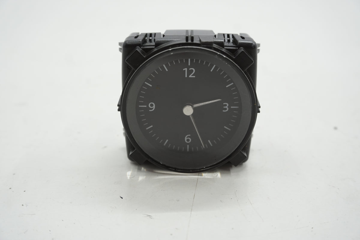 VW PASSAT B8 CONSOLE BOARD WATCH 3G0919204C