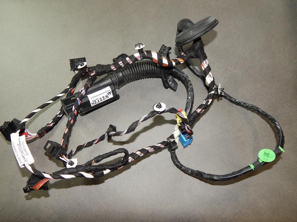 VW PASSAT B8 DOOR HARNESS RIGHT FRONT 3G1971121CD