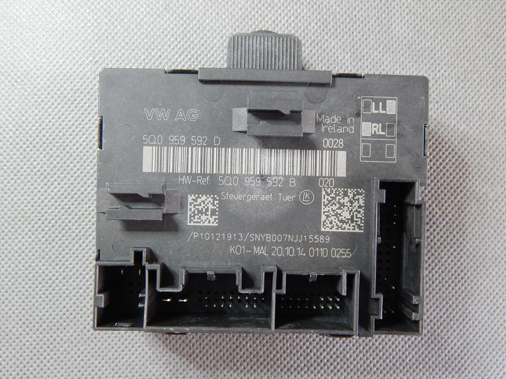 VW PASSAT B8 DOOR MODULE RIGHT FRONT 5Q0959592D