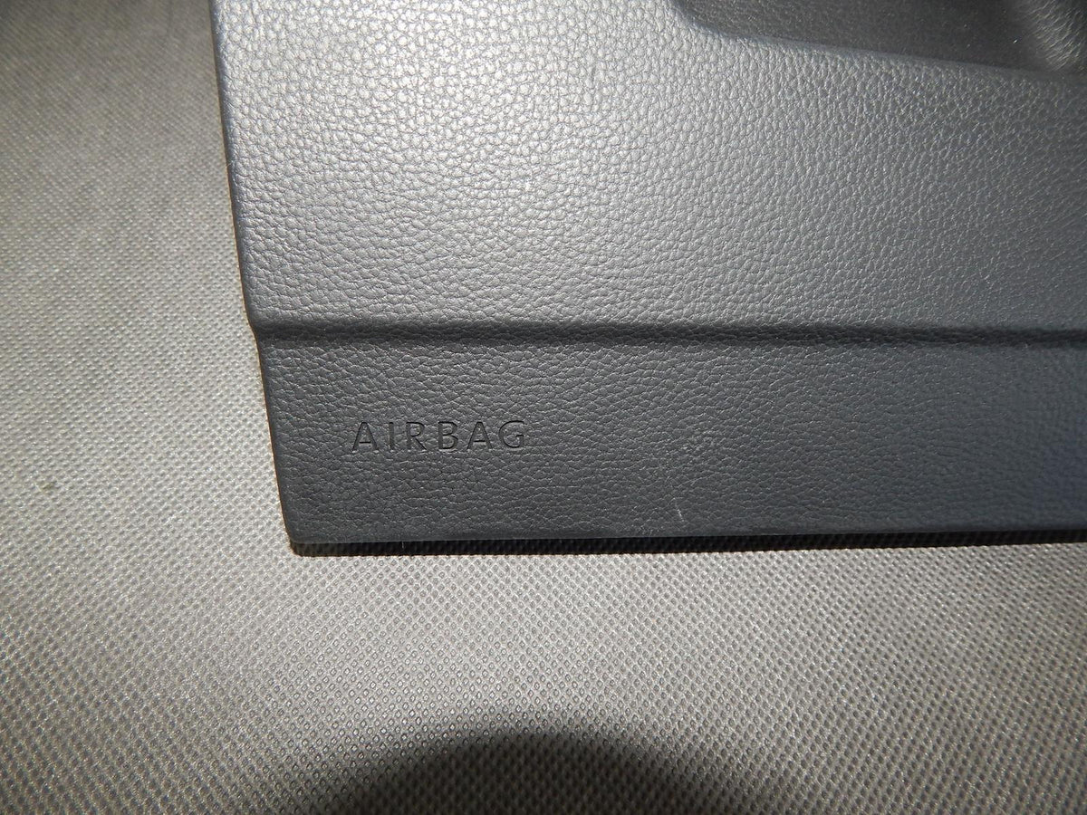 VW PASSAT B8 DRIVER COMPARTMENT 3G1857921D