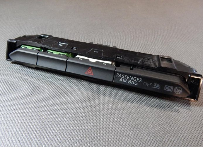 VW PASSAT B8 EMERGENCY SWITCH 3G1853770A