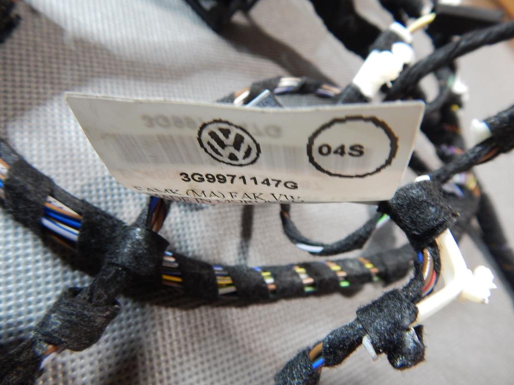 VW PASSAT B8 FLAP INSTALLATION REAR 63G9971147G