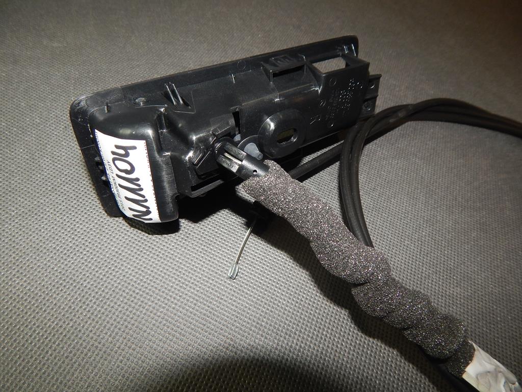 VW PASSAT B8 HANDLE PULL FLAP RIGHT 5G0885671E