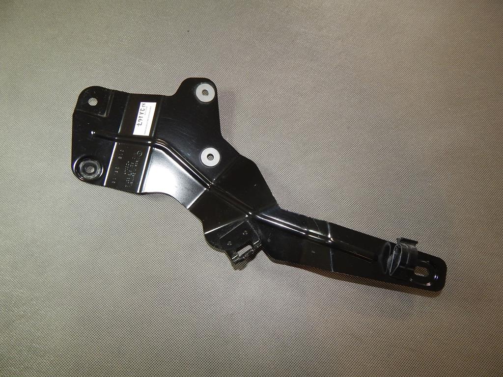 VW PASSAT B8 MOUNTING BRACKET 5Q1819567A