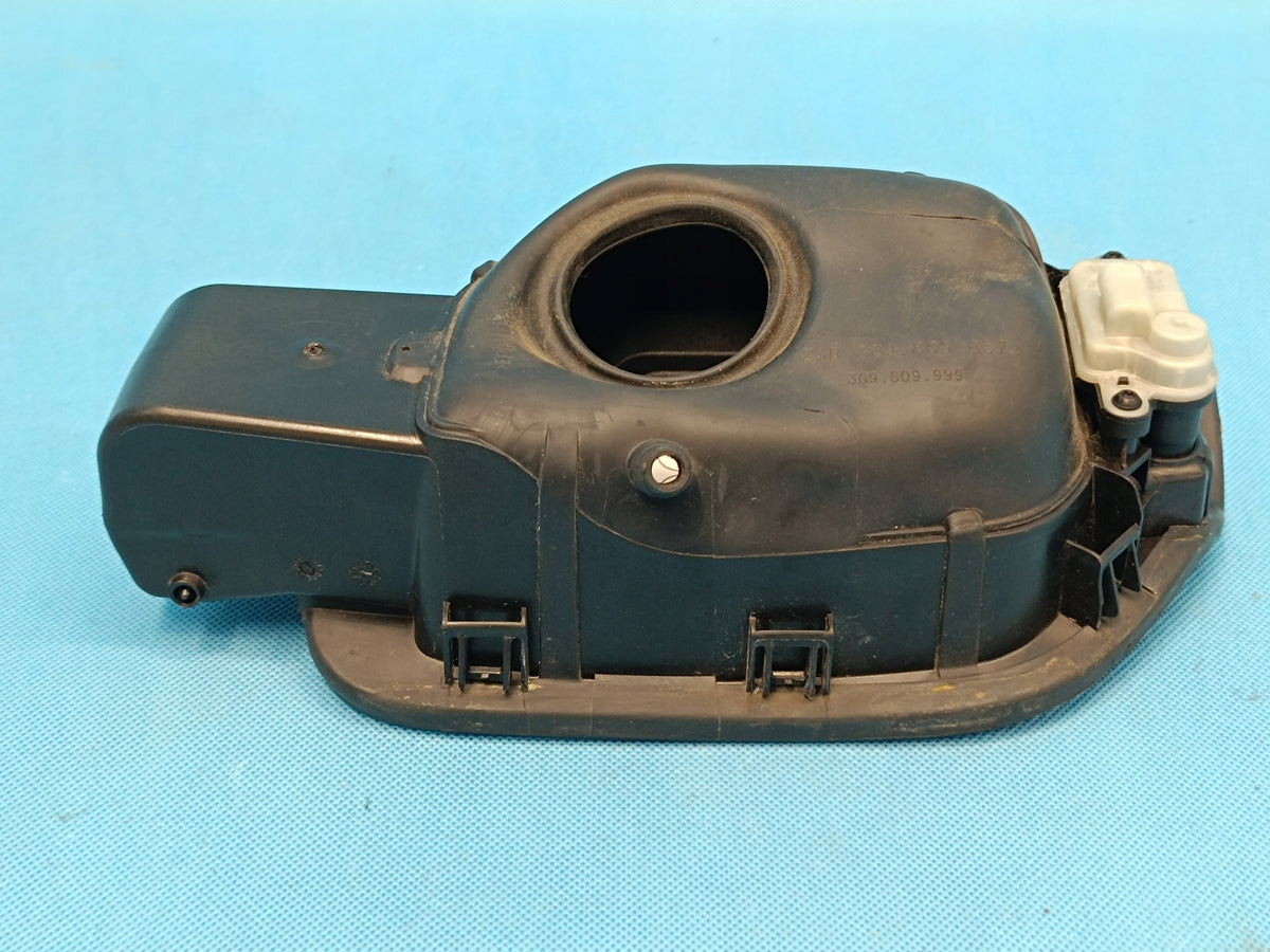 VW PASSAT B8 VARIANT 1.5 TSI 110KW 2024 R FUEL FILLER FLAP 3G9809857C