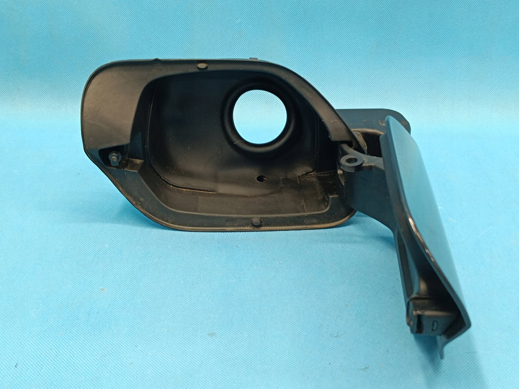 VW PASSAT B8 VARIANT 1.5 TSI 110KW 2024 R FUEL FILLER FLAP 3G9809857C