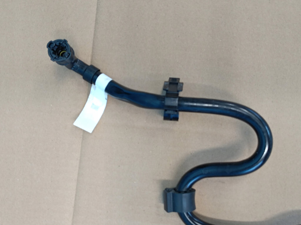 VW PASSAT B8 VARIANT 1.5 TSI 110KW 2024 R FUEL LINE 05E133723CE