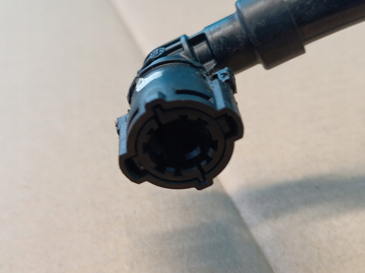VW PASSAT B8 VARIANT 1.5 TSI 110KW 2024 R FUEL LINE 05E133723CE