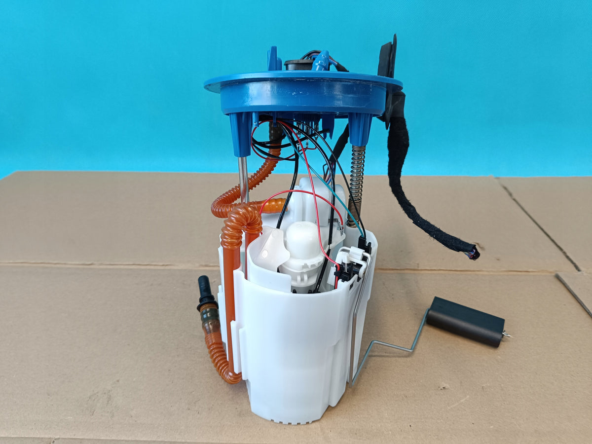 VW PASSAT B8 VARIANT 1.5 TSI 110KW 2024 R FUEL PUMP MODULE 3Q0919051AC