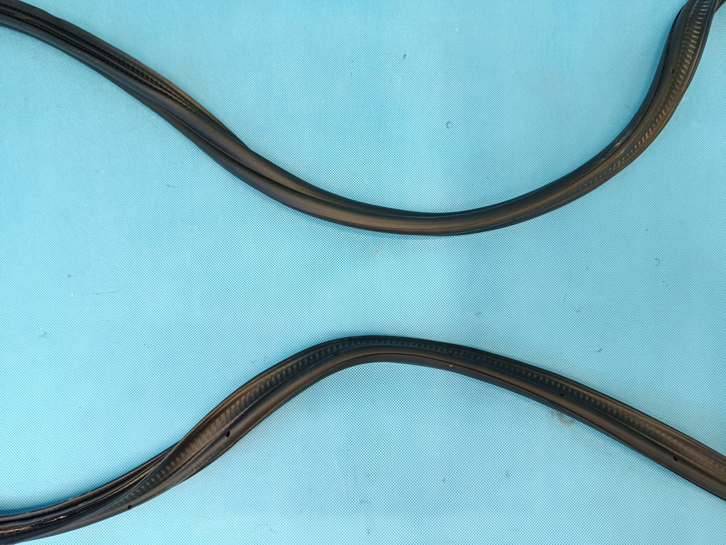 VW PASSAT B8 VARIANT 1.5 TSI 2024 R TAILGATE SEAL 3G9827705B