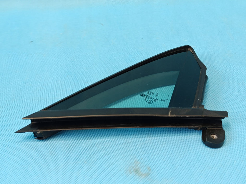 VW PASSAT B8 VARIANT 1.5 TSI GLASS DOOR RIGHT FRONT WITH 2023 R 3G0845114H