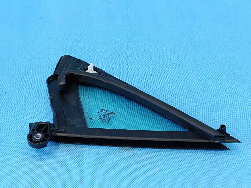VW PASSAT B8 VARIANT 1.5 TSI GLASS DOOR RIGHT FRONT WITH 2023 R 3G0845114H