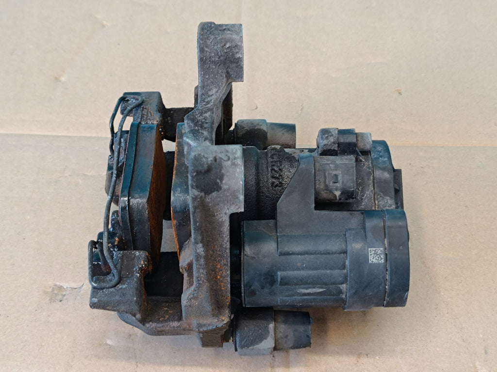 VW PASSAT B8 VARIANT 2024 R BRAKE CALIPER RIGHT REAR 300x12 3Q0615424E