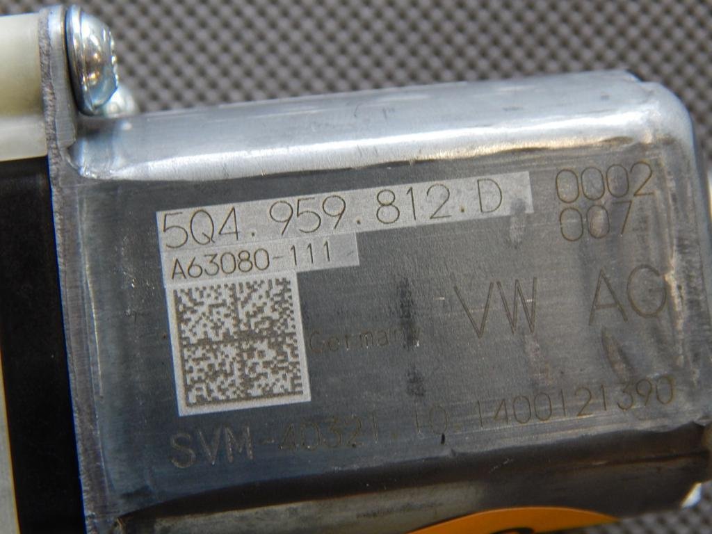 VW PASSAT B8 WINDOW MOTOR LEFT REAR 5Q4959812D