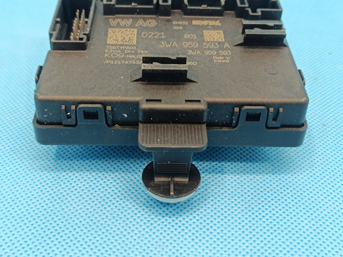 VW PASSAT B9 VARIANT 2.0 TDI 110KW 2024 R DOOR MODULE LEFT FRONT 3WA959593A