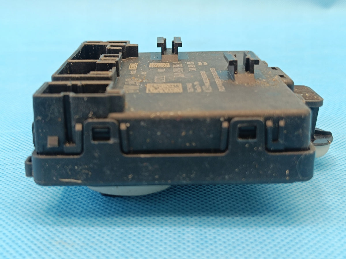 VW PASSAT B9 VARIANT 2.0 TDI 110KW 2024R DOOR MODULE LEFT REAR 3WA959395A