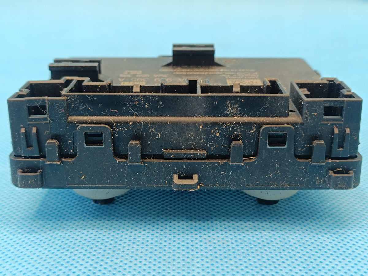 VW PASSAT B9 VARIANT 2.0 TDI 110KW 2024R DOOR MODULE LEFT REAR 3WA959395A