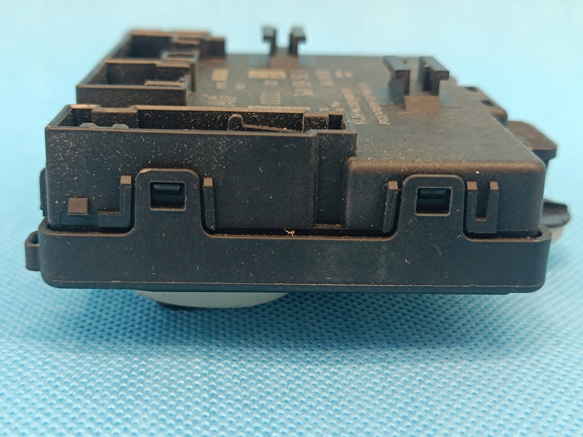 VW PASSAT B9 VARIANT 2.0 TDI 110KW 2024R DOOR MODULE RIGHT FRONT 3WA959592A