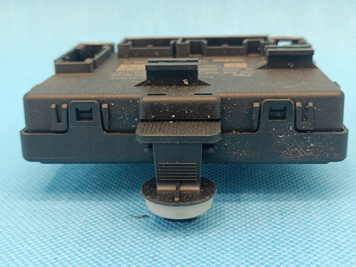VW PASSAT B9 VARIANT 2.0 TDI 110KW 2024R DOOR MODULE RIGHT FRONT 3WA959592A
