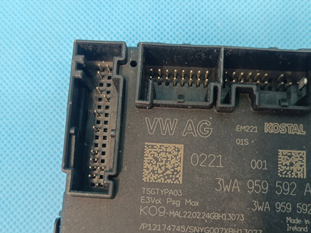 VW PASSAT B9 VARIANT 2.0 TDI 110KW 2024R DOOR MODULE RIGHT FRONT 3WA959592A