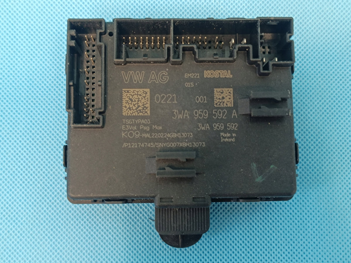 VW PASSAT B9 VARIANT 2.0 TDI 110KW 2024R DOOR MODULE RIGHT FRONT 3WA959592A