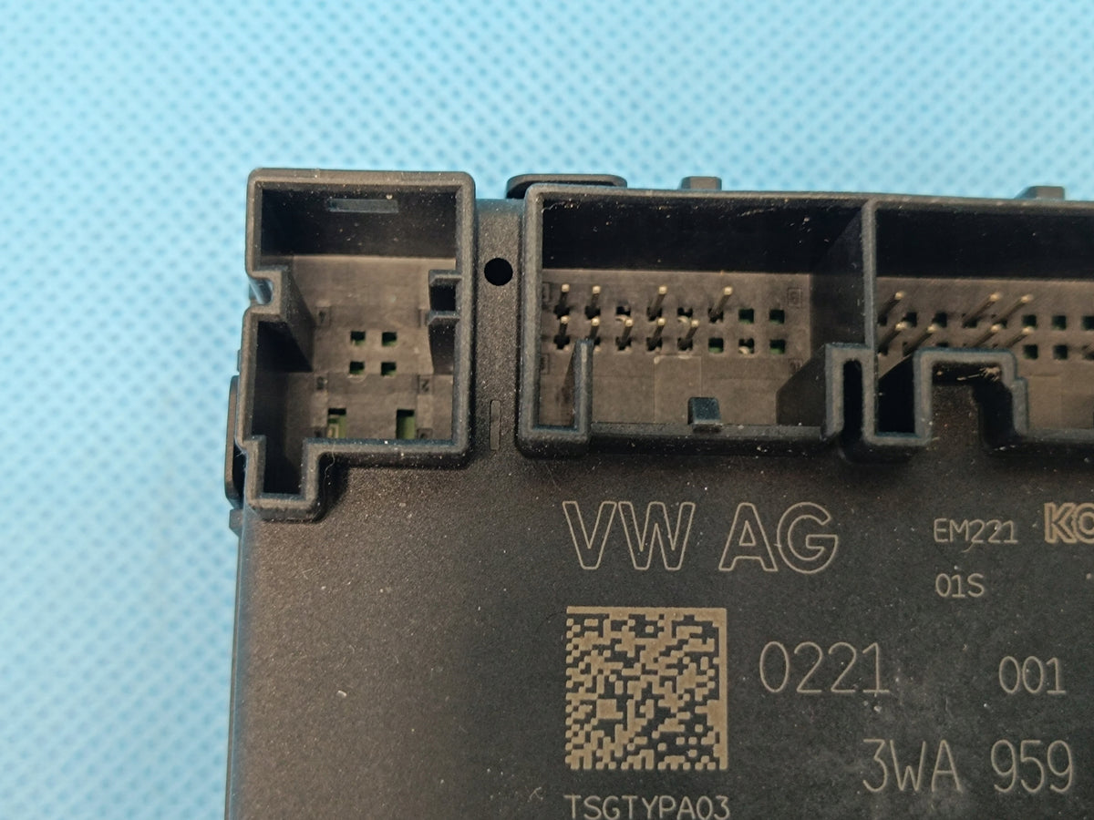 VW PASSAT B9 VARIANT 2.0 TDI 110KW 2024R DOOR MODULE RIGHT REAR 3WA959394A