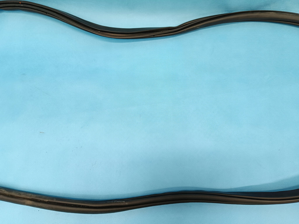 VW PASSAT B9 VARIANT 2.0 TDI 110KW 2024R DOOR SEAL LEFT REAR 3J0867913