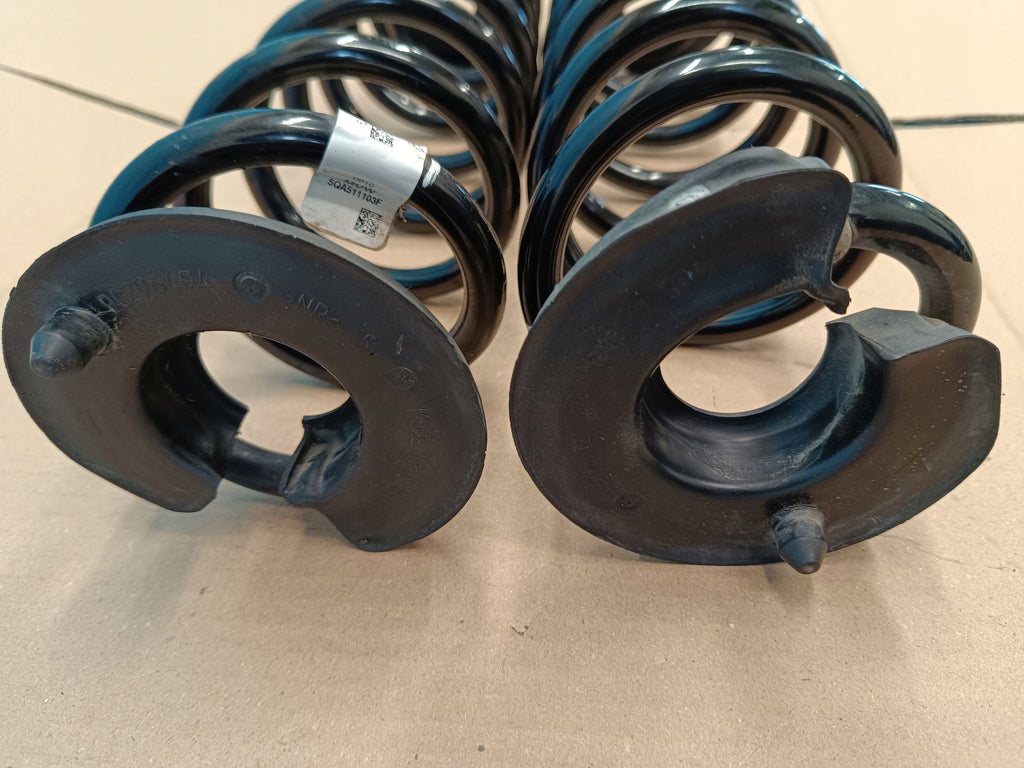 VW PASSAT B9 VARIANT 2.0 TDI 110KW 2024R SPRING LEFT RIGHT REAR 5QA511103F